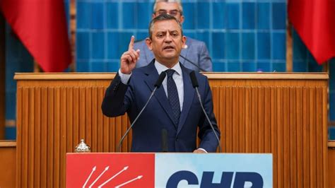 CHP li belediyelere başlatılan konser soruşturmaları için Özgür Özel