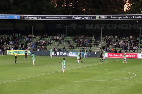 FC Dordrecht Sleept In De Slotfase Een Punt Uit Het Vuur Tegen Jong Utrecht