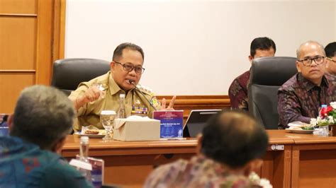 Pimpin High Level Meeting TPID Dan TP2DD Pj Gubernur Mahendra Jaya