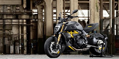 ducati diavel    specs features