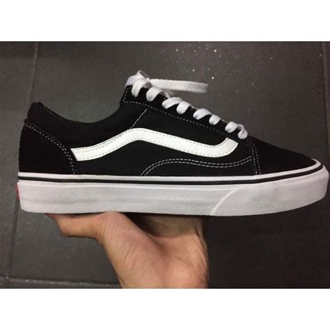 Vans Old Skool Outletแท้ ส่งฟรี Ems นะค่ะ Made In Vietnam ลดอีก130บาท