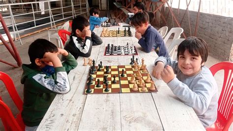 Brindarán un taller de ajedrez para niños y adultos en el Barrio