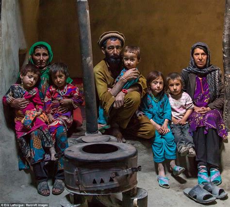 Afghan tribe so remote they didn't know about the Taliban | Daily Mail ...