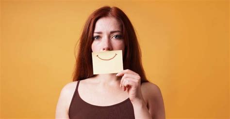 What Is Smiling Depression All About Thepleasantmind