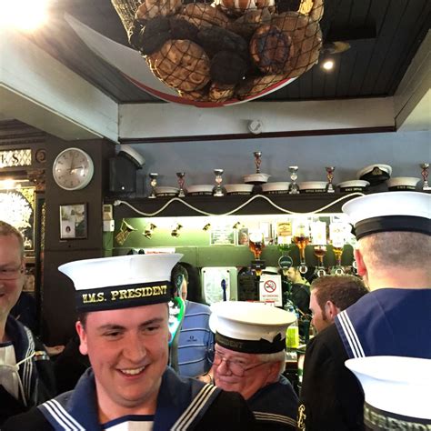 664 Remember The Widows Son With A Hot Cross Bun Lauren Keith Travel Writer