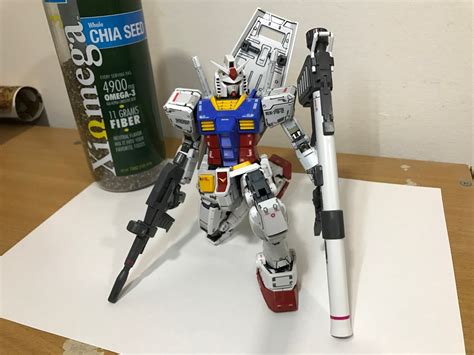 Zer0's Back: Hobby Talk: Model Kit Review, MG RX-78-2 Gundam Ver 3.0