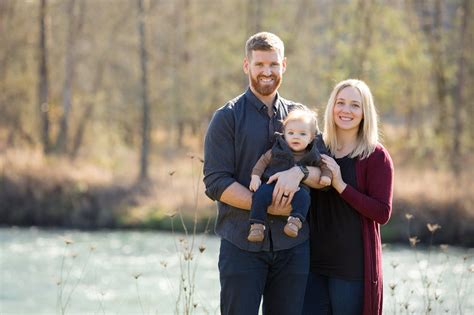 Springfield Oregon Family Pictures at Clearwater Park by Joshua Rainey