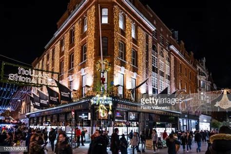 314 Grafton Street Christmas Lights Stock Photos, High-Res Pictures ...