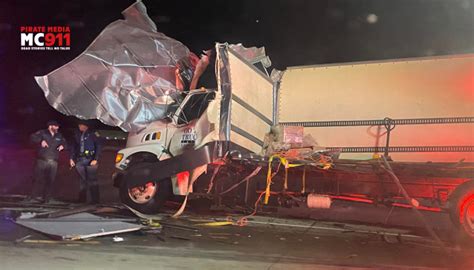 Semis Collide On The Eb I 96 At Milford Rd Motor City 911