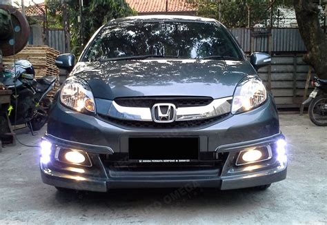 Top Body Kit Mobil Honda Mobilio Modifikasi Mobil