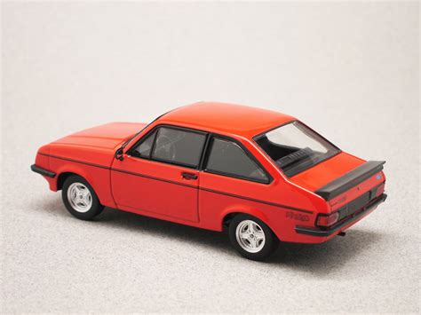 Ford Escort MKII RS 2000 Rouge Maxichamps 1 43e Minicarweb