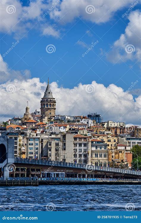 Istanbul Turquia De Julho De Vista Pier Eminonu Bosphorus Da