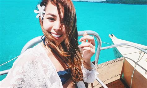 Danna Paola Presume Diminuto Bikini En Bora Bora EstiloDF