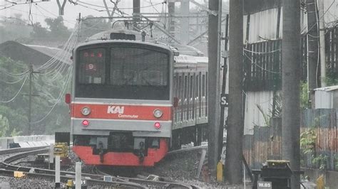 KRL JR205 Dan Hujan Deras Di PJL Geser Malioboro YouTube