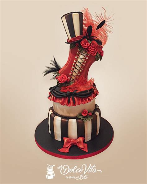 Moulin Rouge - Decorated Cake by AppoBli Belinda Lucidi - CakesDecor