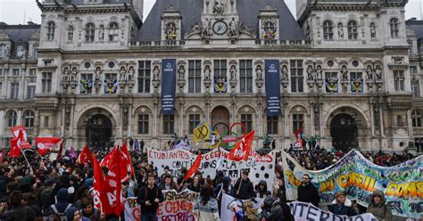 Le Conseil Constitutionnel Valide Lessentiel De La Réforme Des Retraites Une Victoire Pour