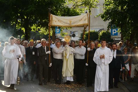 Bo E Cia O Kiedy Procesja W Krakowie O Tarze Trasa Utrudnienia