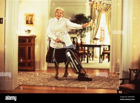 Robin Williams In Mrs Doubtfire 1993 Director Chris Columbus Book Anne Fine Screenplay Randi