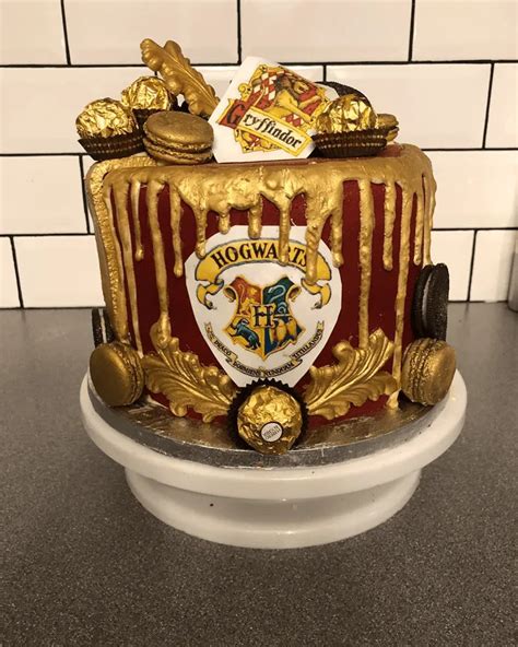 Hogwarts Cake Design Images Hogwarts Birthday Cake Ideas Harry