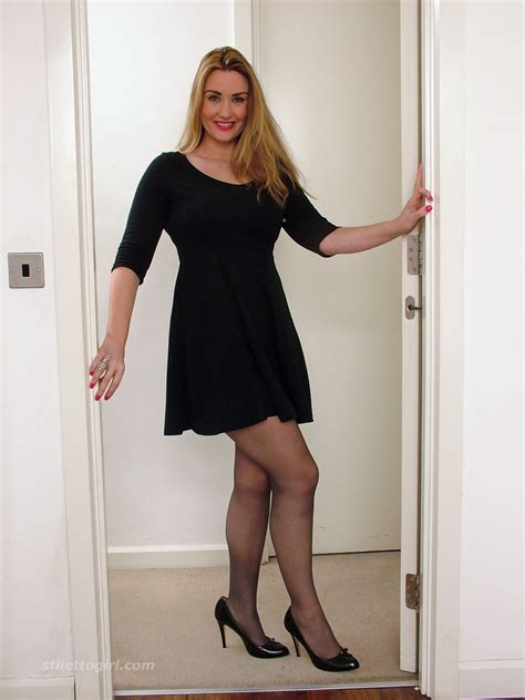 Office Whore In Heels And Tights Pic 12 Of Hot Babe Anna Can T Decide Whether To Tease You