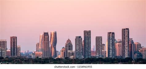 535 Downtown Mississauga Images, Stock Photos & Vectors | Shutterstock