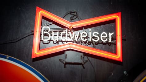 Budweiser Neon Sign At The Eddie Vannoy Collection 2020 As G359 Mecum Auctions