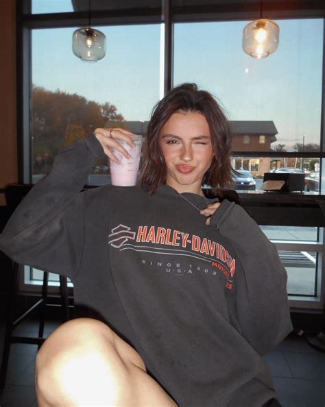 Savannah Demers | swipe to see me | Instagram