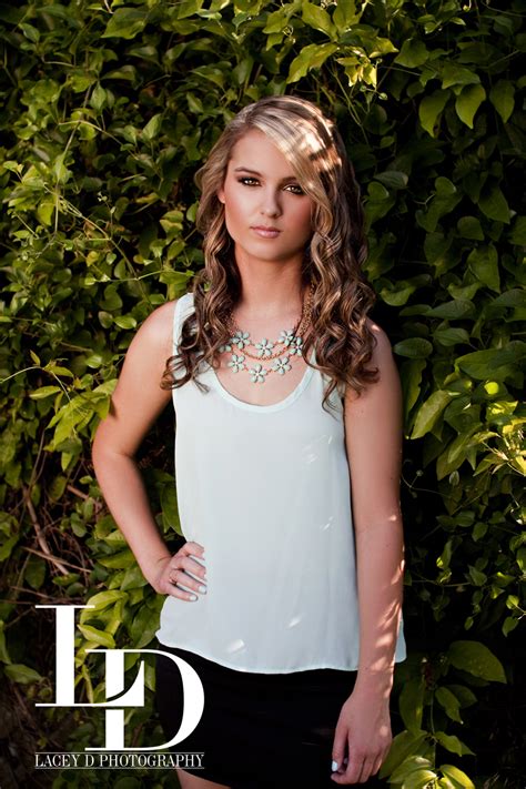 Lacey D Photography Senior Portrait Photographer Class Of 2014 Holly