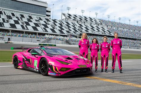 The All-Female Racing Team Disrupting Motorsports