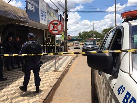 G1 Pm De Folga Reage A Assalto E Atinge Ladrão Em Agência Bancária No