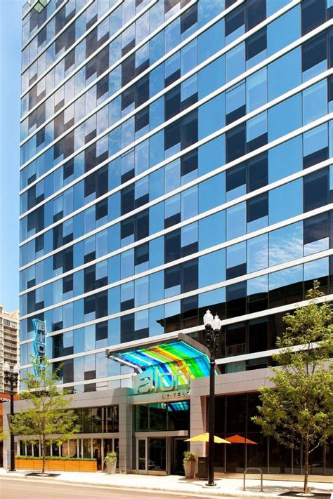 Aloft Chicago Downtown River North | Special Deals and Offers Book Now!