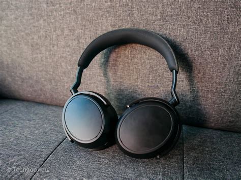 Sennheiser Momentum 4 Wireless Review Understated Headphones Sound