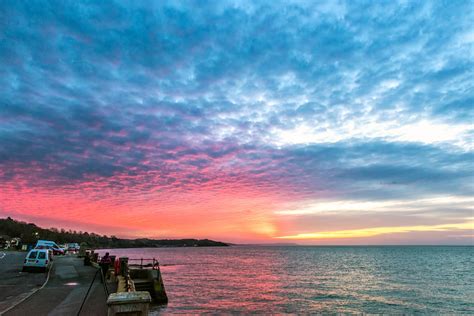 Mackerel Sky Sunset over Cowes and Gurnard | Sunsets are a r… | Flickr