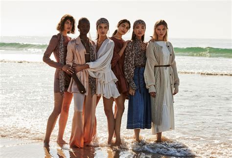 Inspire Your Summer Wardrobe With These Lovely Beach Themed Outfits