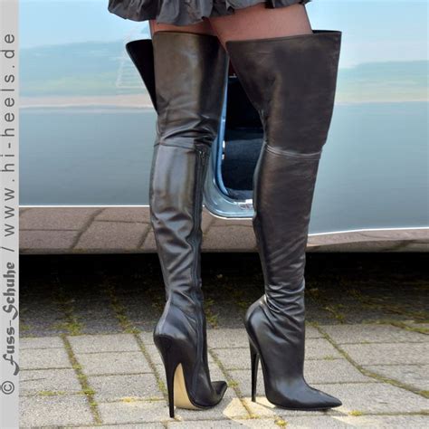 Schwarze High Class Leder Extrem Stiefel Overknee Mit Lackiertem