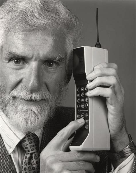 A 45 Años De La Primera Llamada Celular