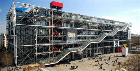 The Pompidou Center’s Inside-Out Architecture Turns 40 - WSJ