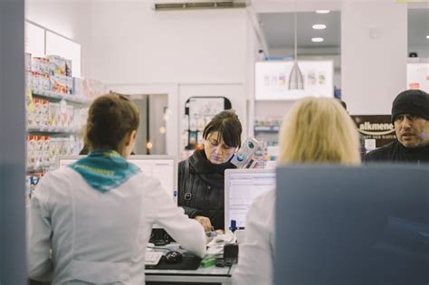 Ile Zarabia Technik Farmacji A Edu Pl