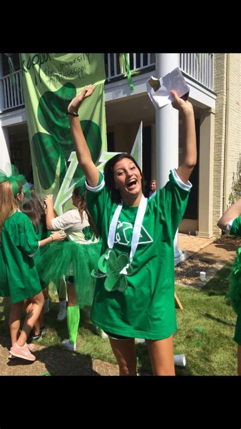 Ole Miss Kd Bid Day St Patricks Outfit Bid Day Ole Miss