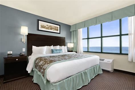 Holiday Inn Express Gulfport Beach, an IHG Hotel, Gulfport (MS) | Best ...