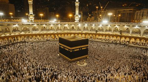 A Large Crowd Gathers Around The Kaaba In Mecca^s Grand Mosque Hajj ...