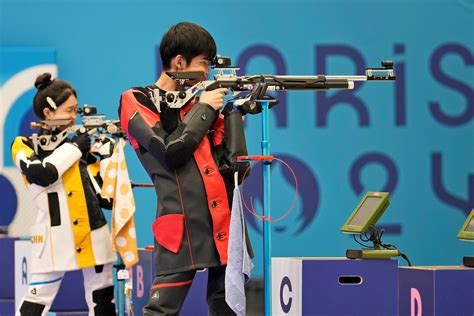 China S Huang And Sheng Win 1st Gold Medal Of Paris Olympics