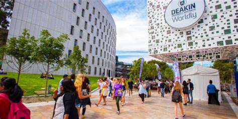 Deakin University Graduation Rate