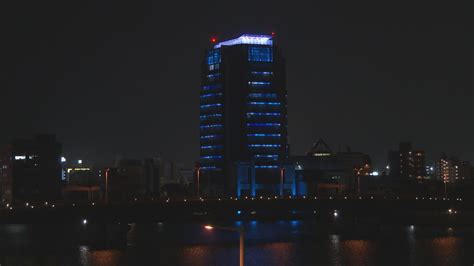 夜景で松江の魅力向上へ 山陰合同銀行の本店ライトアップ 水の流れや宍道湖の夕日をイメージした演出 Tbs News Dig