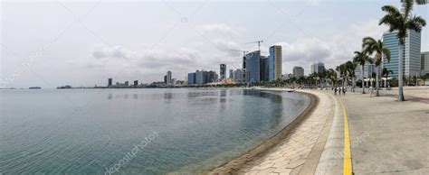 Luanda Angola 09 17 2022 Vista panorámica de la bahía de Luanda y