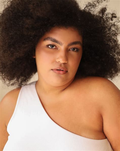 Gabriela Bertuzzo | Deusa @marselhamercedes . Modelo: @marselhamercedes