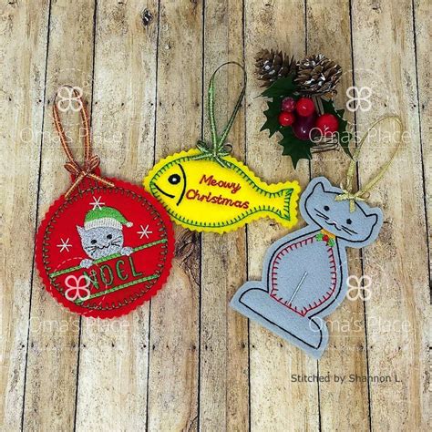 Christmas Cat Ornaments 4×4 · Omas Place Machine Embroidery Designs