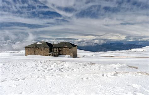 9 Dos Melhores Locais Para Ver Neve Na Serra Da Estrela VortexMag