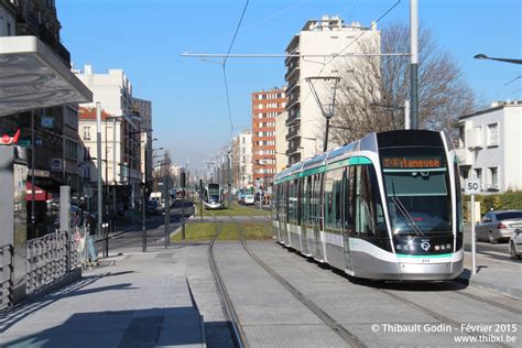 Tram Sur La Ligne T Ratp Saint Denis Photos De Trams Et