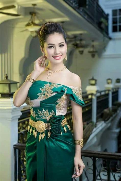 Ghim Tr N Cambodian Dress